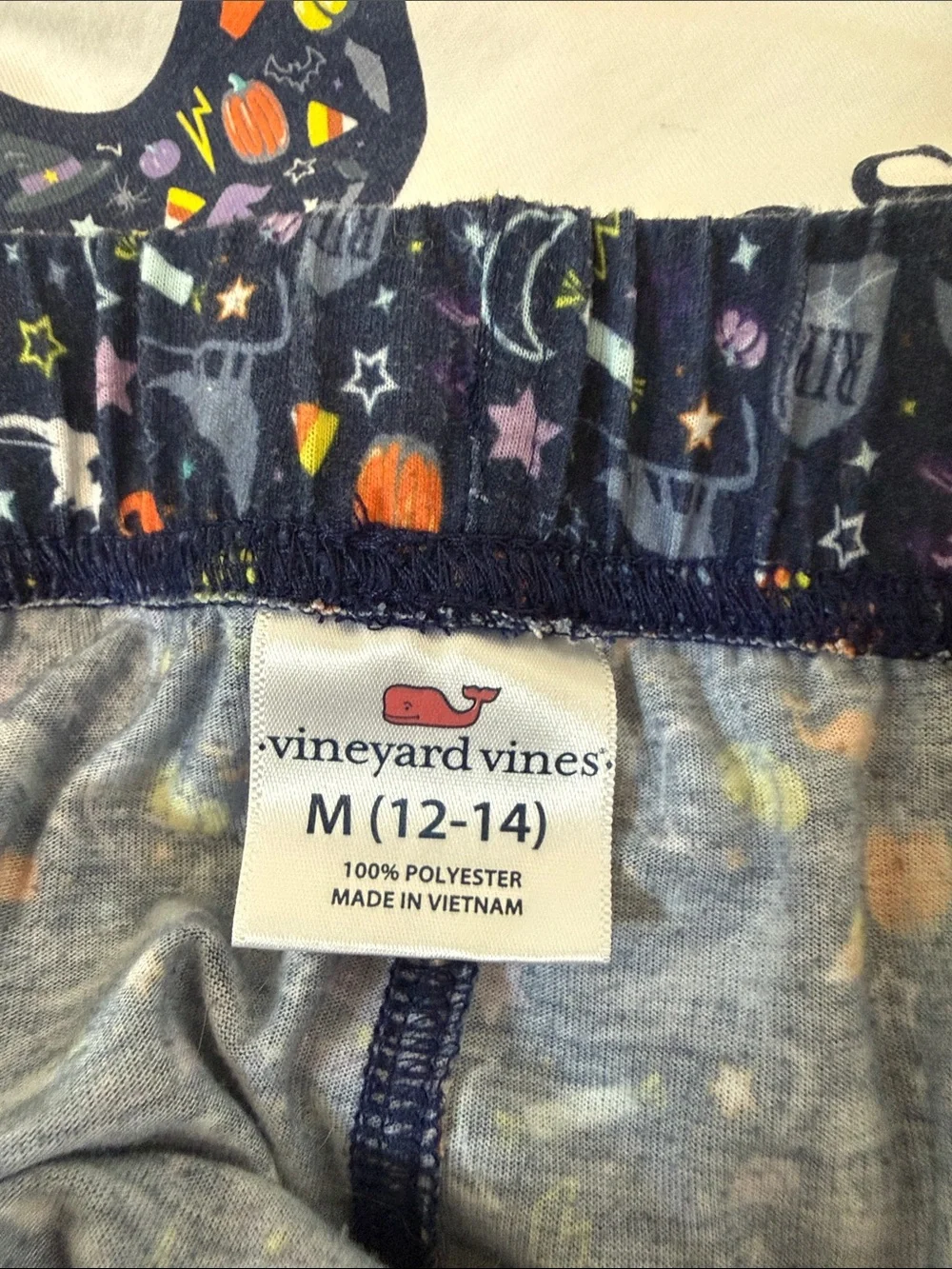 Boys Vineyard Vines Halloween Pajamas (set) shirt  and pants M